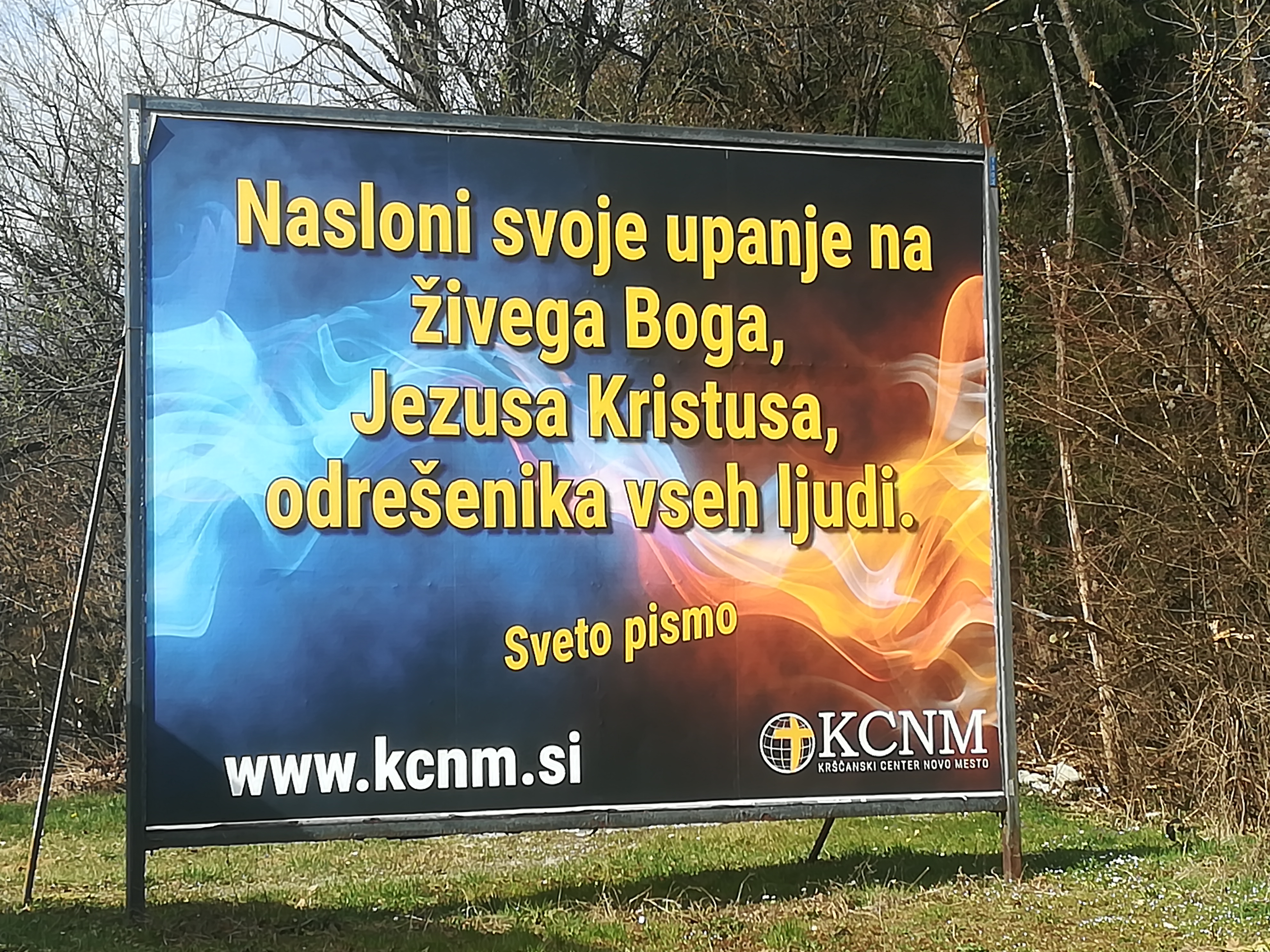 Nasloni svoje upanje na živega Boga, Jezusa Kristusa, Odrešenika vseh ljudi.